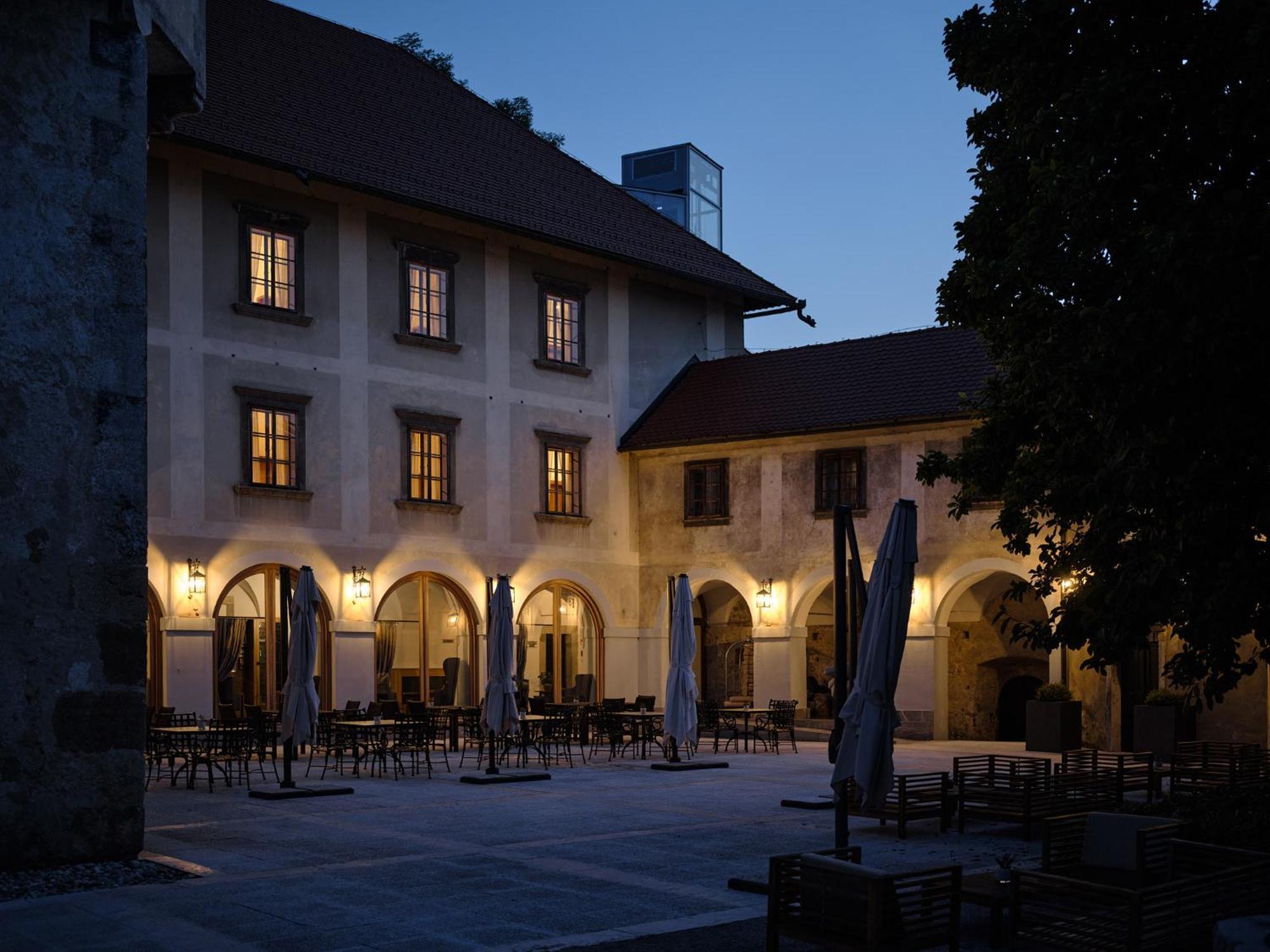Hotel Grad Otocec - Relais Chateaux Exteriör bild