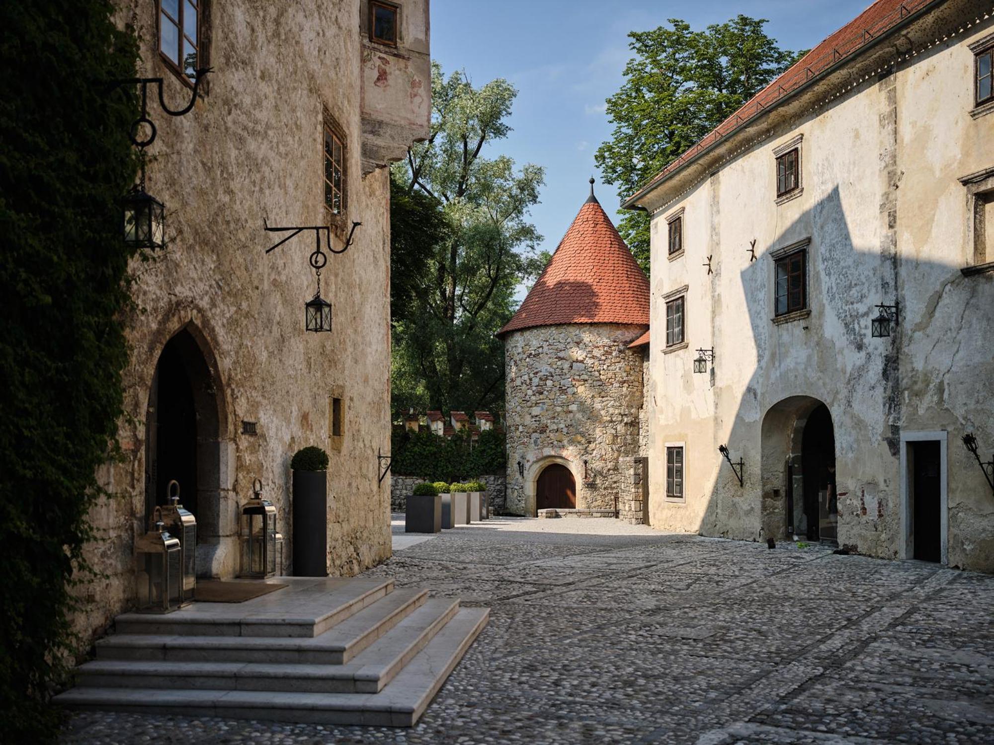 Hotel Grad Otocec - Relais Chateaux Exteriör bild