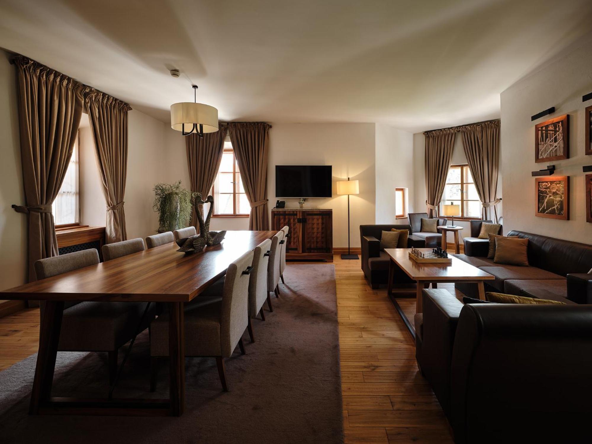 Hotel Grad Otocec - Relais Chateaux Rum bild