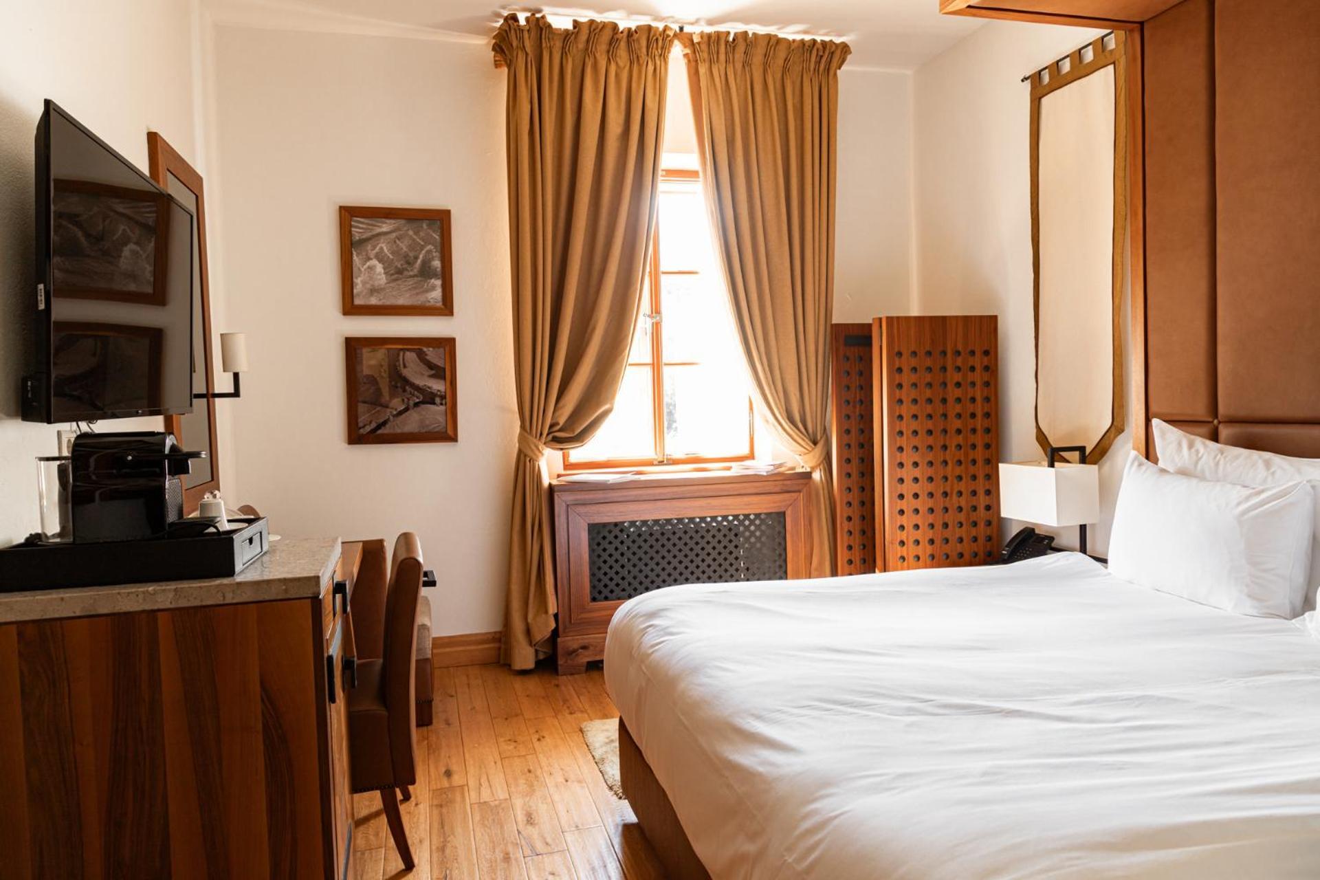 Hotel Grad Otocec - Relais Chateaux Rum bild