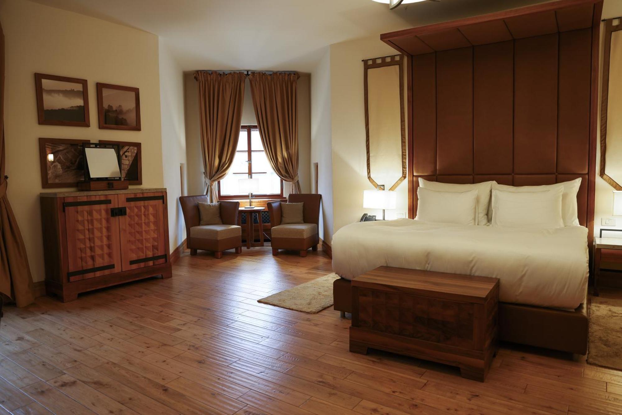 Hotel Grad Otocec - Relais Chateaux Rum bild
